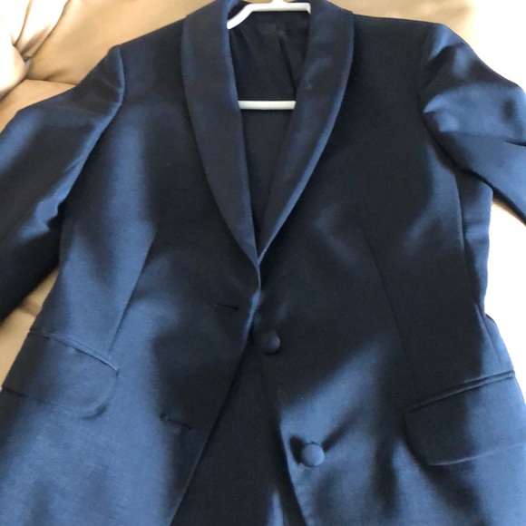 Vintage black women’s tuxedo with Cumberbund - Picture 9 of 13